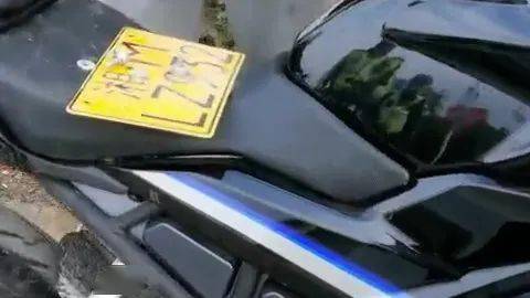 汽车牌照安装多少钱