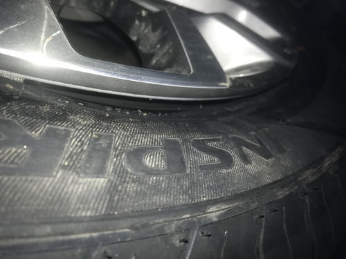 汽车换新胎多少钱