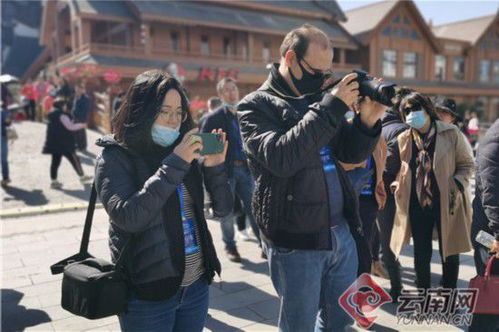 云南一文旅局长抹黑脸为五一揽客