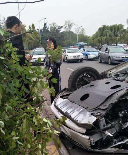 汽车手贴厚度多少合适 汽车手贴厚度多少合适