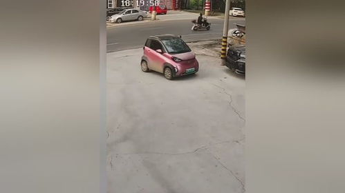 一辆小汽车重多少千克