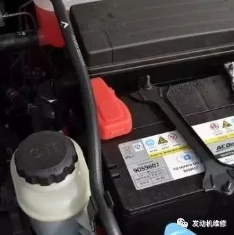 小汽车电瓶亏电多少伏