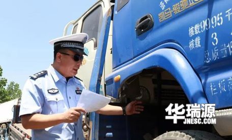 汽车脱审一年罚款多少