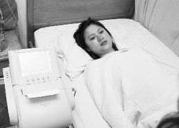 孕妇羊水破裂13岁男孩成功助产