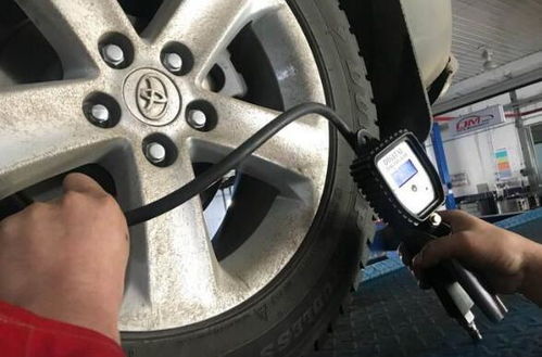 汽车冷胎压多少合适