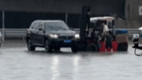 郑州暴雨多少辆汽车 郑州暴雨多少辆汽车