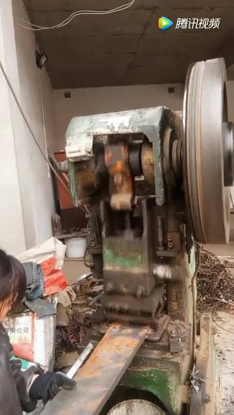 换汽车飞轮多少钱 换汽车飞轮多少钱