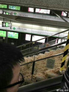深圳地铁已被暴雨攻占