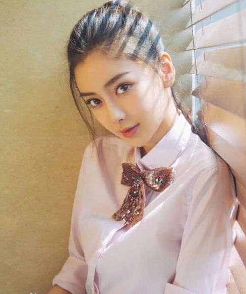 演员蒋依依被质问:为何你姐能进协和