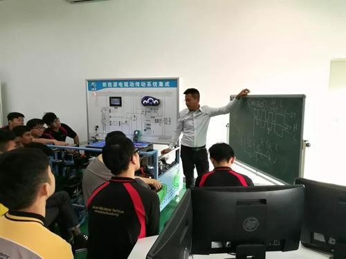 一学院“本升专”引发热议 校方回应