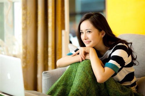 杨幂发文告别《生万物》和绣绣(杨幂直播生图引热议)