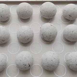 姻缘袋里面石子的作用(姻缘绳有用吗)