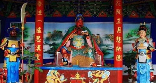 关公带嫂过关求姻缘(关公送嫂是什么意思)