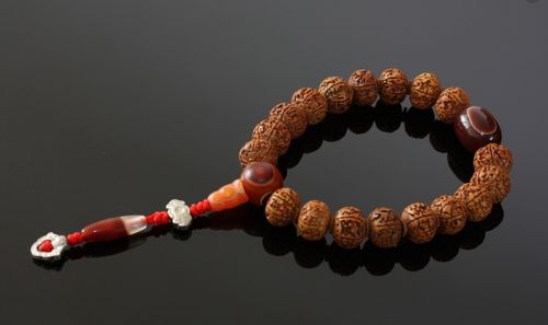 寺庙求姻缘手链(寺庙求姻缘手链戴哪只手)