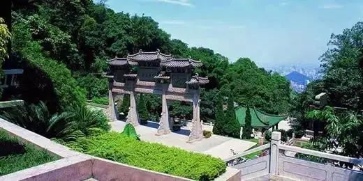 南宁青秀山寺庙求姻缘(南宁市青秀山寺庙灵验吗)