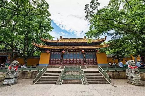 普陀寺求姻缘贡品(普陀山求姻缘需要带什么供品)