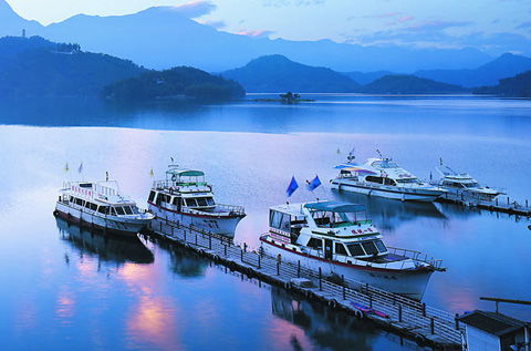 奔波阻隔重重险求姻缘(奔波阻隔重重险,带水拖泥去度山更望,求健康)