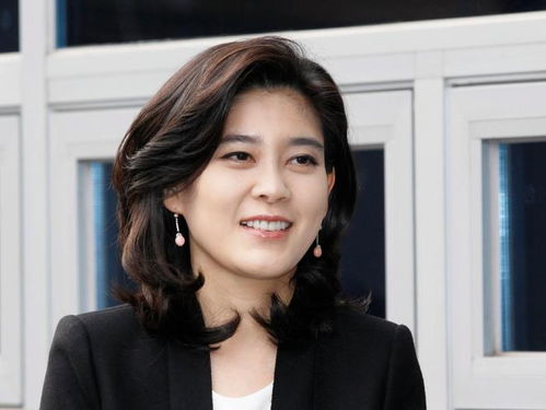 热播短剧总裁夫人是首富【总裁夫人是男的最新章节】