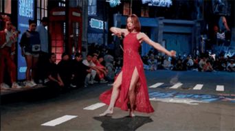 70后农村大妈跳街舞爆火，舞动人生新篇章！