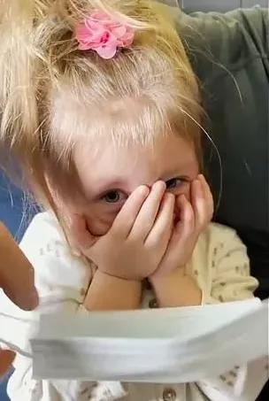 老爹带小孩求姻缘视频(老爹带孩子)