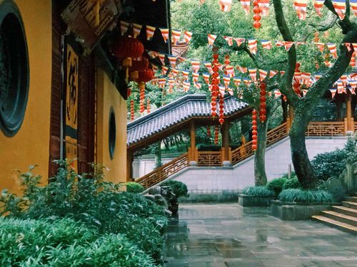 哪个寺庙求姻缘杭州(杭州求姻缘哪个寺庙最灵验)