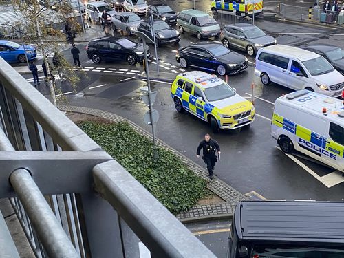 英国伦敦希思罗机场发生紧急事件(英国伦敦希思罗机场入境指南)
