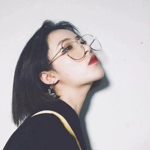 最近热播的短剧秃头女，秃头女孩短发