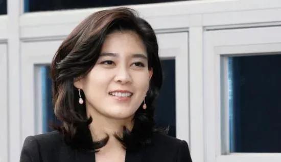 热播短剧女总裁的神医 - 女总裁的神医保镖全文免费阅读
