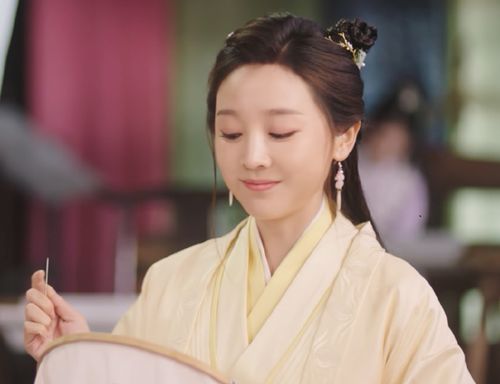 凤倾九霄短剧热播了吗：凤倾九重完整版