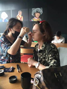 超凡热播短剧美女崴脚（电视剧美女崴脚视频）