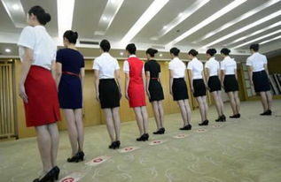 初中学历女生面试走红，背后现状曝光引热议